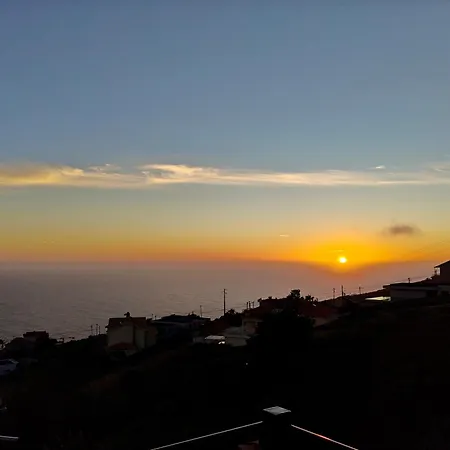 Golden Sun Refugio -calheta
