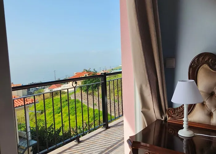 Golden Sun Refugio Estreito Da Calheta