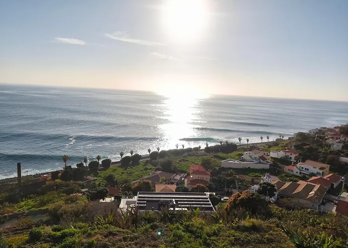 Golden Sun Refugio Estreito Da Calheta